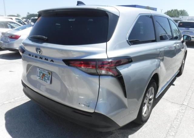 2021 TOYOTA SIENNA(VIN: 5TDKRKEC8MS017127