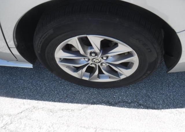 2021 TOYOTA SIENNA(VIN: 5TDKRKEC8MS017127