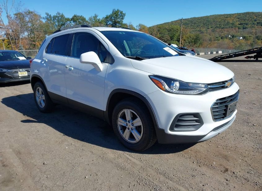2017 CHEVROLET TRAX LT photo