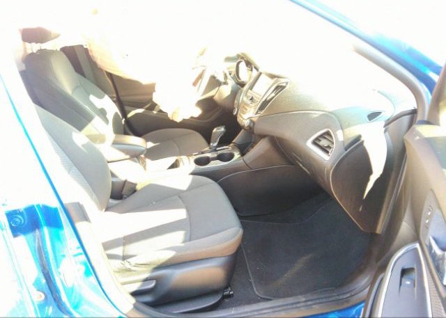 2019 CHEVROLET CRUZE VIN: 1G1BE5SM3K7119185