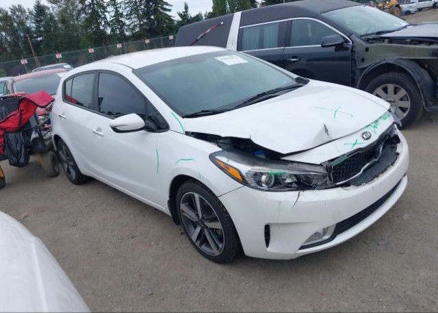 KNAFX5A84H5722221 2017 KIA FORTE5