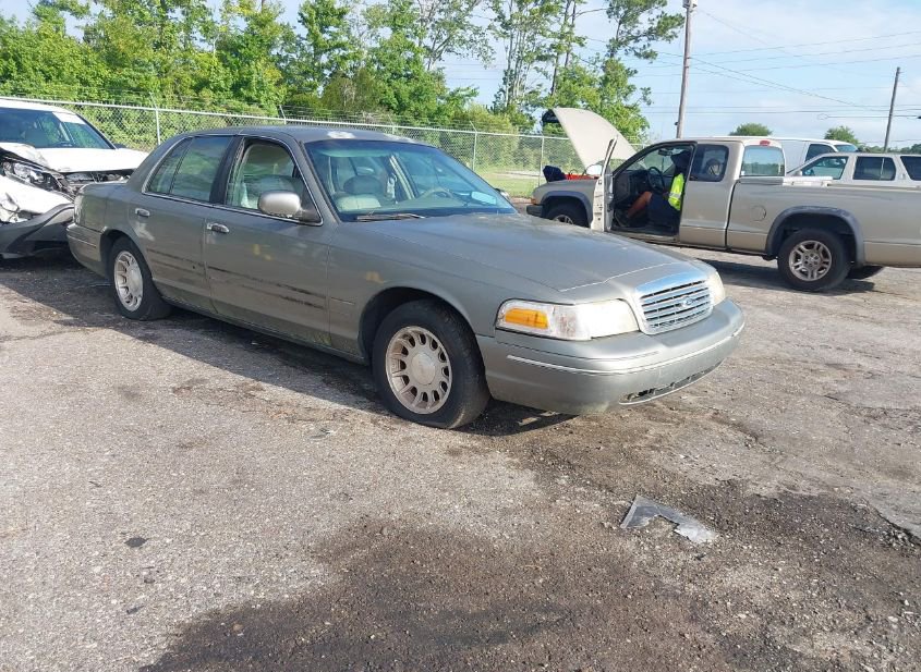 1999 FORD CROWN VICTORIA LX photo