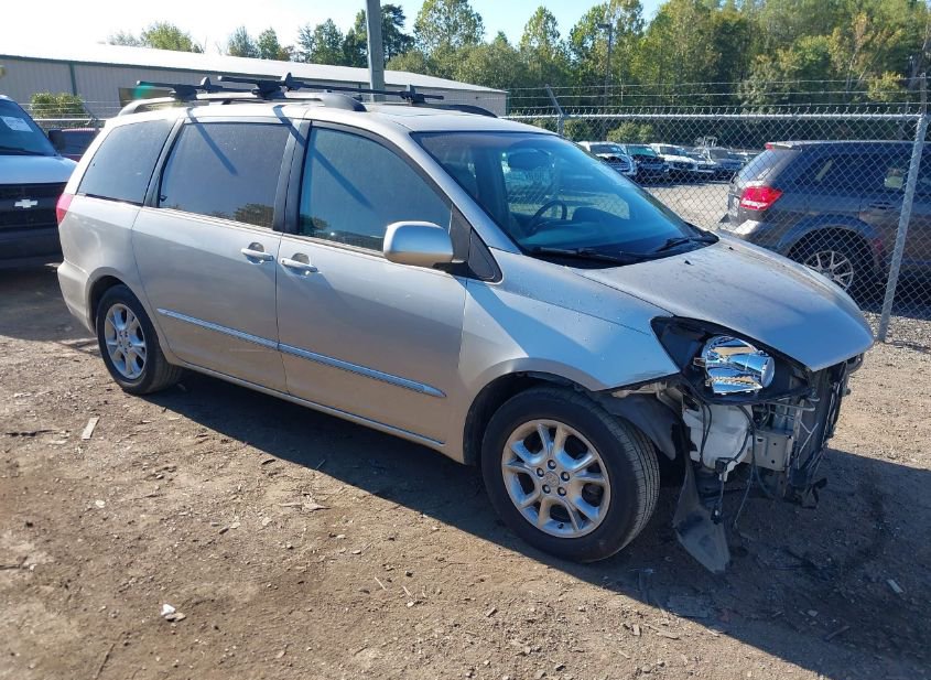 2004 TOYOTA SIENNA XLE LIMITED photo