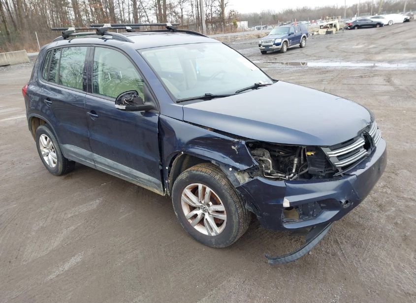 2016 VOLKSWAGEN TIGUAN R-LINE/S/SE/SEL photo