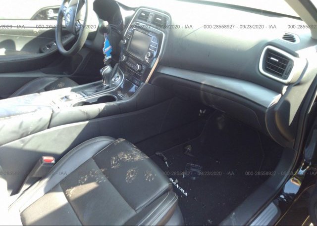 пригнать из сша 2017 NISSAN MAXIMA 1N4AA6AP4HC437869