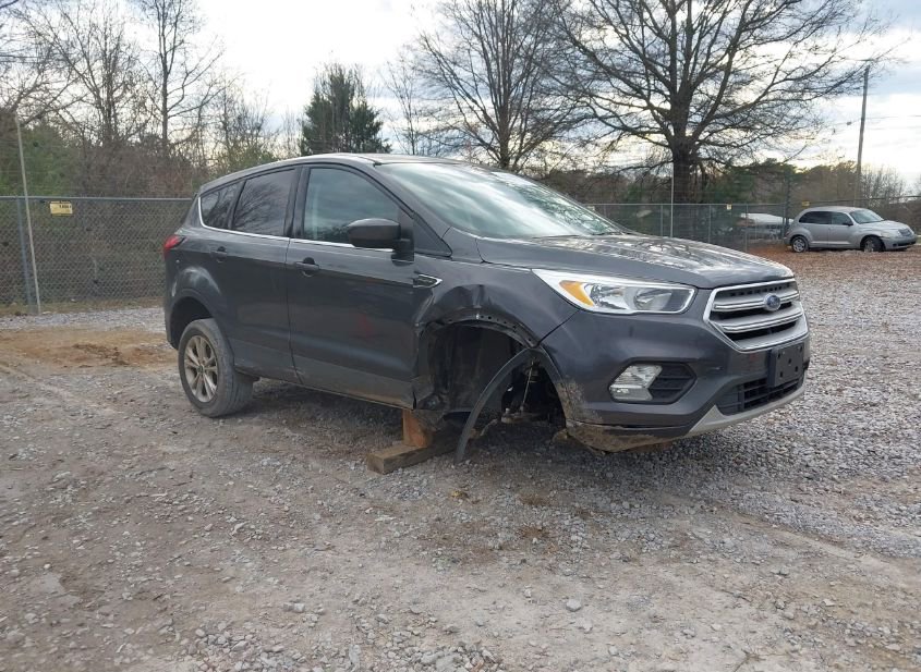 2019 FORD ESCAPE SE photo