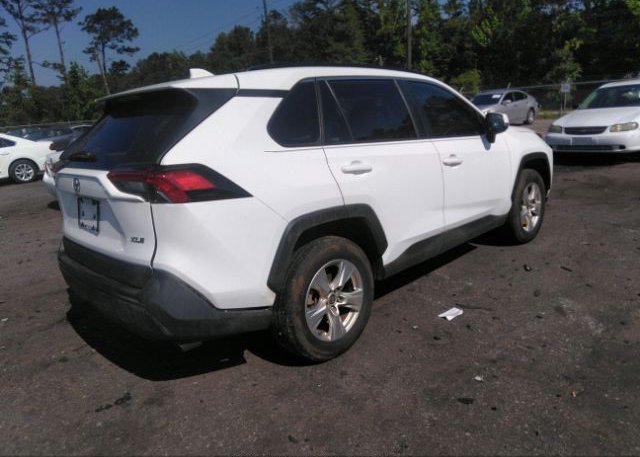 2021 TOYOTA RAV4(VIN: 2T3W1RFV5MC121124