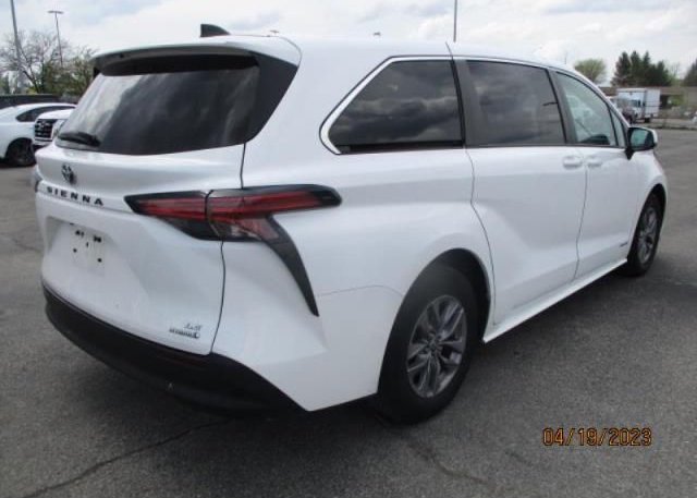 2021 TOYOTA SIENNA(VIN: 5TDKRKEC3MS035597
