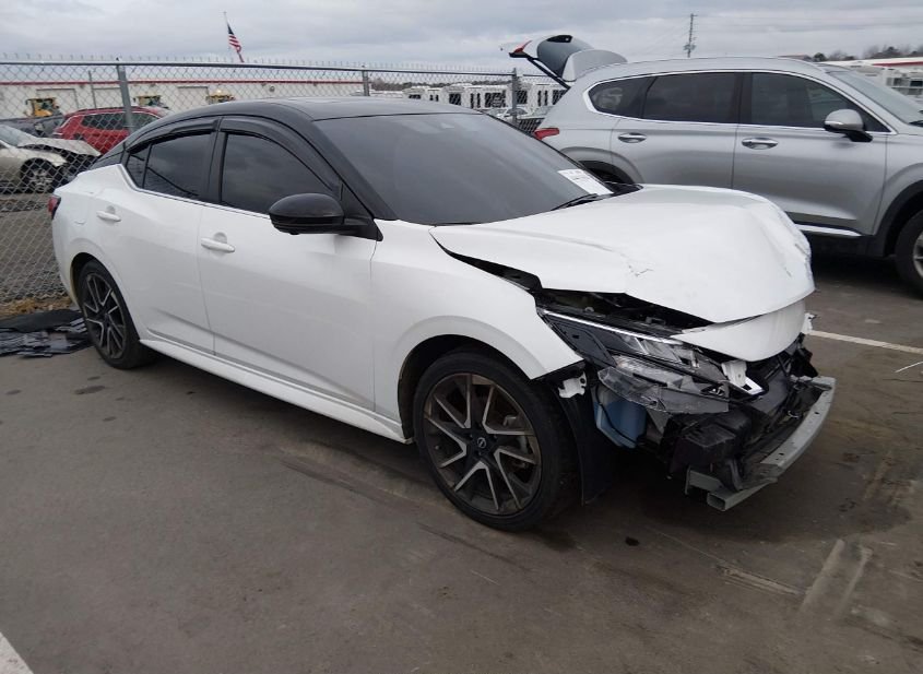 2025 Nissan Sentra 2.0L photo
