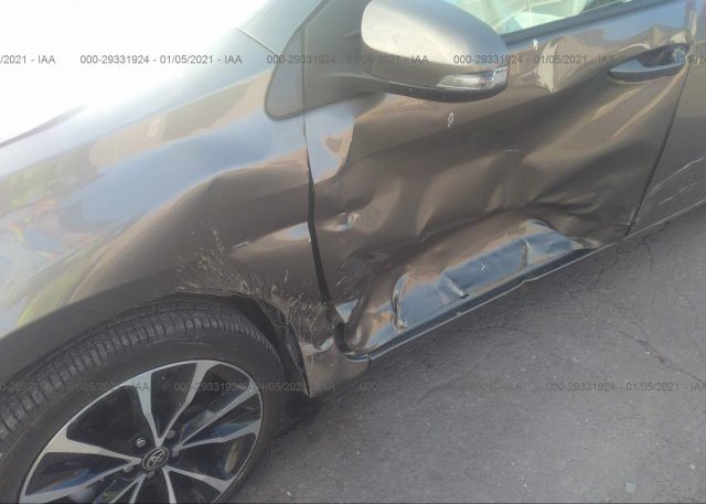 2T1BURHE5JC981077 2018 TOYOTA COROLLA