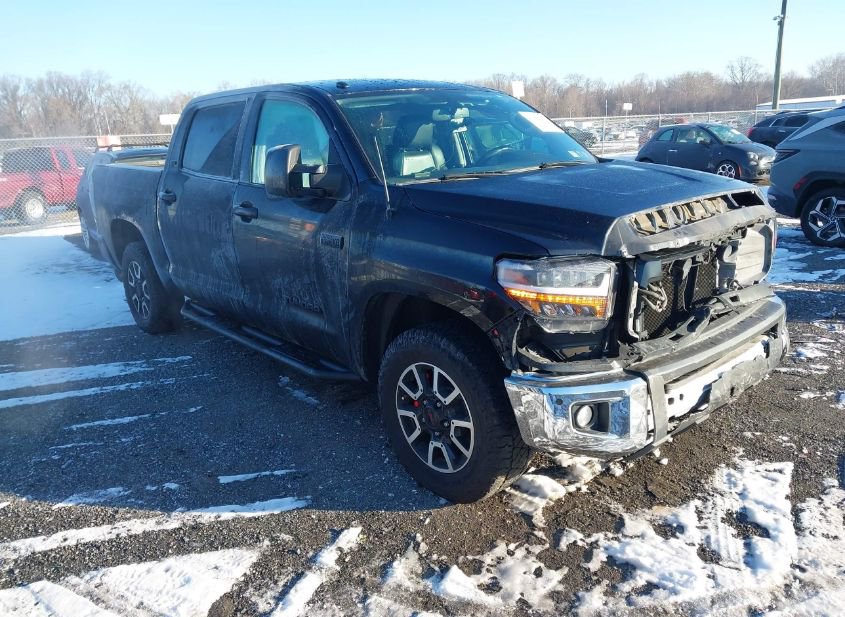 2017 TOYOTA TUNDRA SR5 5.7L V8 photo