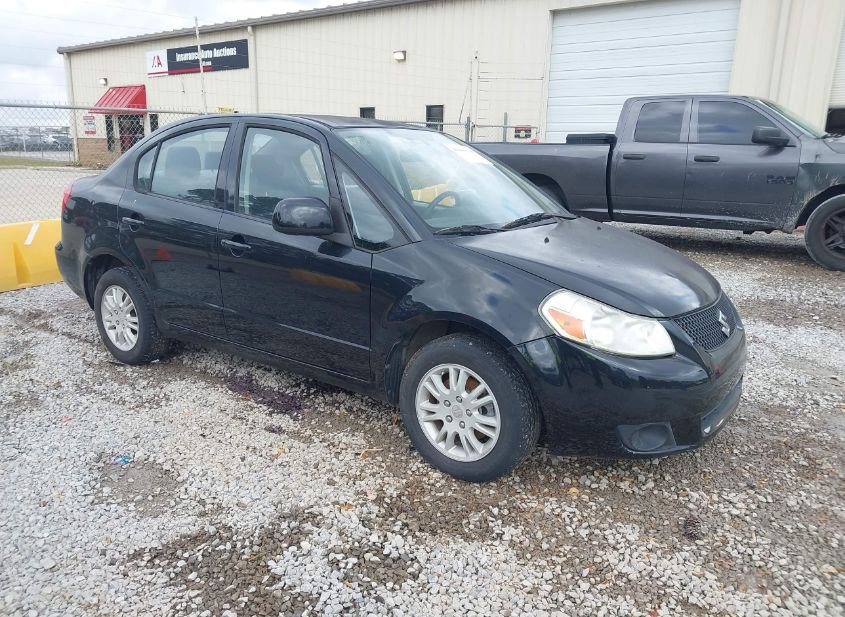 2013 SUZUKI SX4 LE/LE POPULAR photo