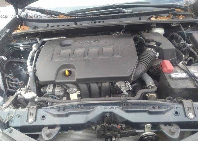 2T1BURHE8JC979582 2018 TOYOTA COROLLA
