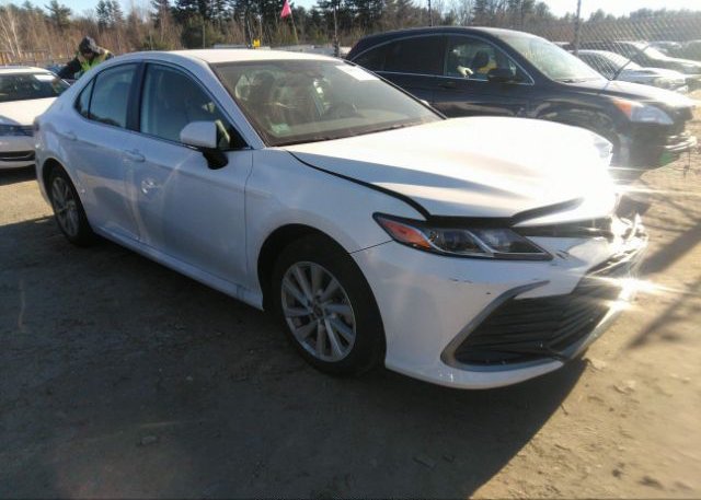 2022 TOYOTA CAMRY(VIN: 4T1C11BKXNU054044