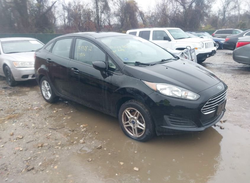 2017 FORD FIESTA SE photo