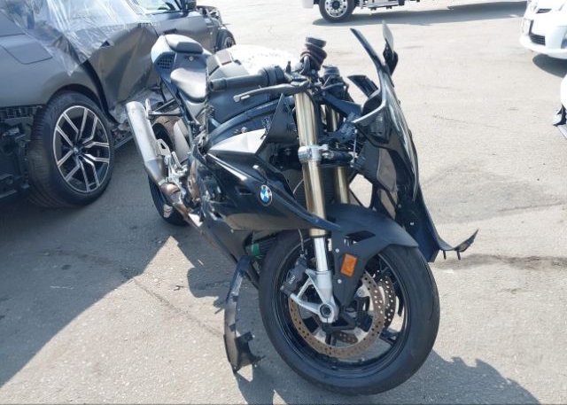 2022 BMW S 1000 (VIN: WB10E2302N6E94472)