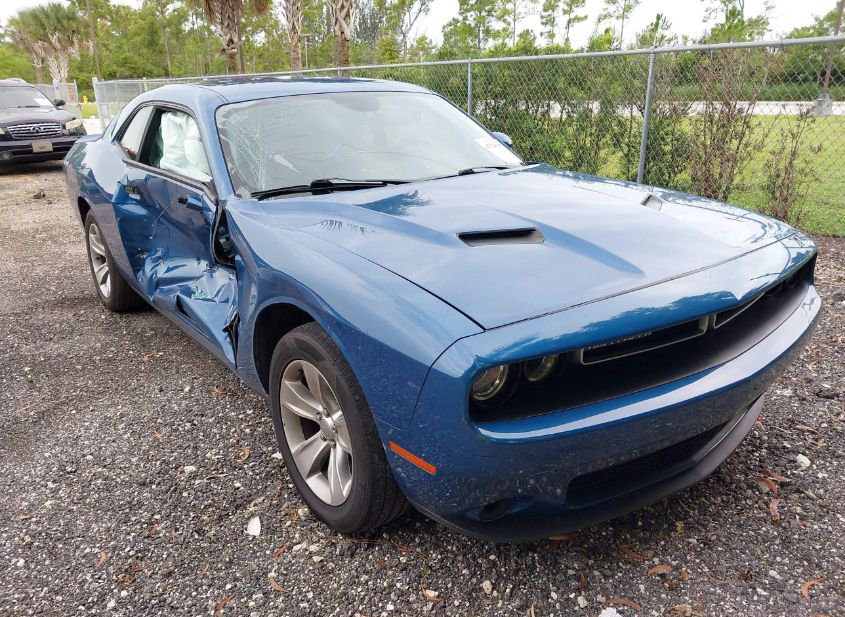 2021 DODGE CHALLENGER SXT photo