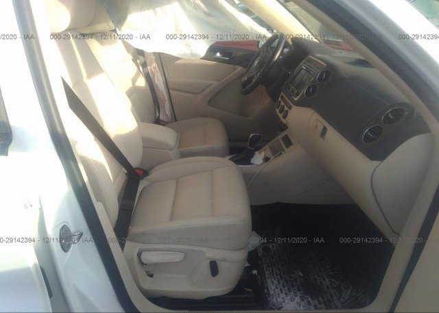 пригнать из сша 2016 VOLKSWAGEN TIGUAN WVGBV7AX7GW522951