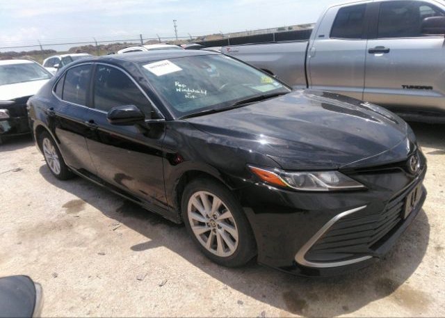 2021 TOYOTA CAMRY (VIN: 4T1C11AKXMU585230)