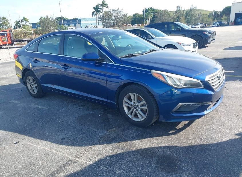 2015 HYUNDAI SONATA SE photo