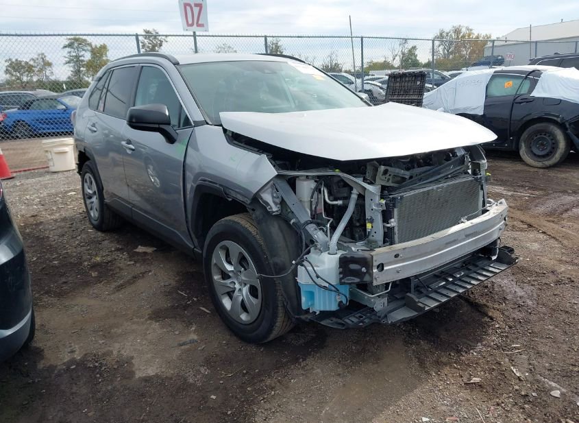 2021 TOYOTA RAV4 LE photo