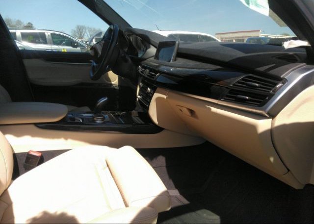 2018 BMW X5 VIN: 5UXKR2C58J0Z16510