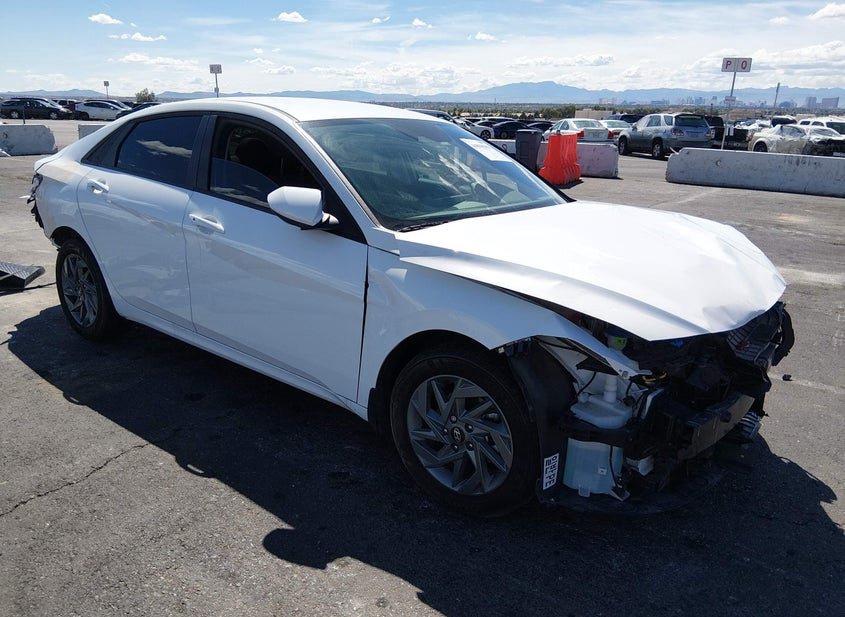 2025 Hyundai Elantra Hybrid 1.6L photo