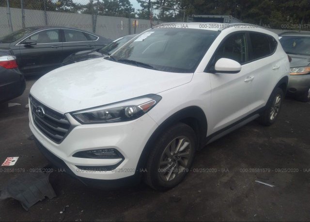 из сша 2018 HYUNDAI TUCSON KM8J33A49JU678010