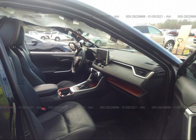 пригнать из сша 2019 TOYOTA RAV4 2T3J1RFV8KW021119