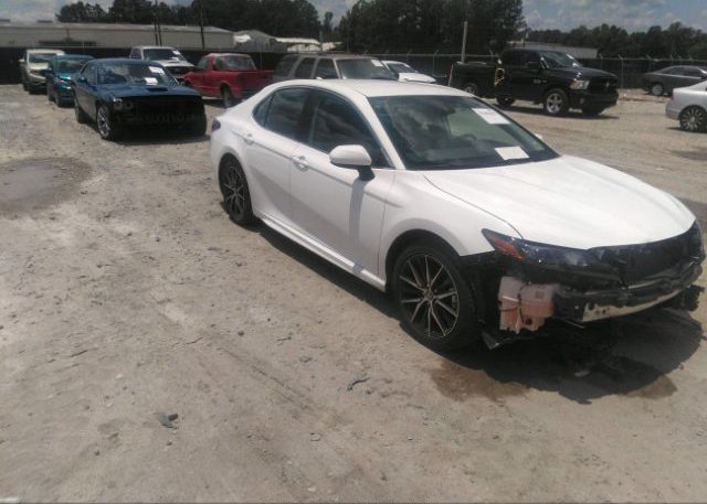 2021 TOYOTA CAMRY (VIN: 4T1G11AK5MU482184)