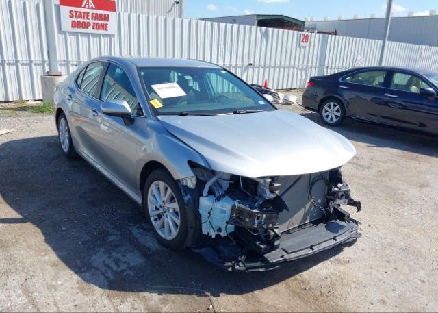 2022 TOYOTA CAMRY (VIN: 4T1C11AK7NU692706)