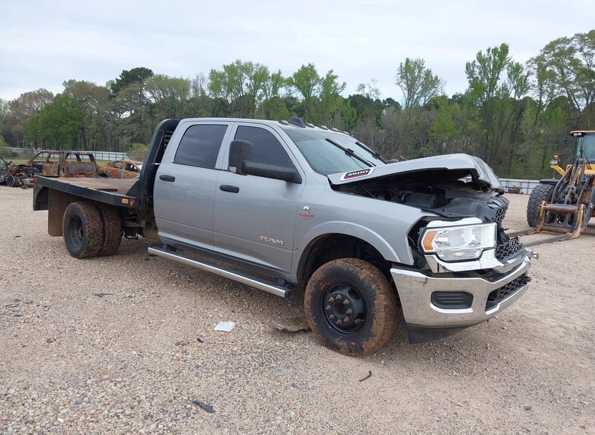 2022 Ram 3500 Chassis photo