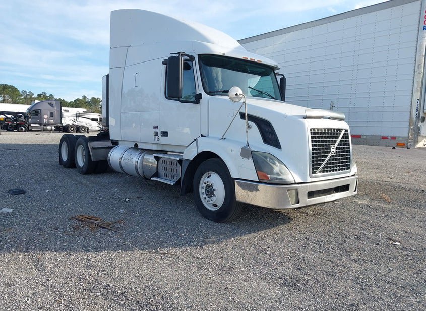 2011 Volvo Vn photo