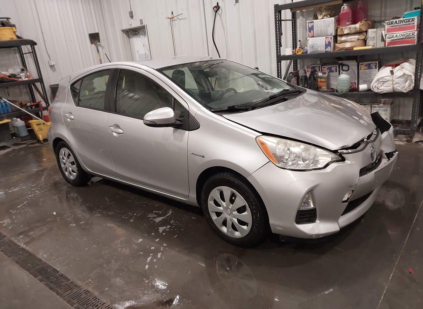 2013 Toyota Prius C 1.5L photo