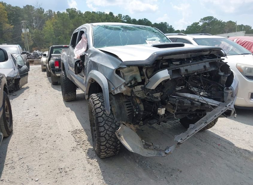 2018 TOYOTA TACOMA TRD SPORT photo