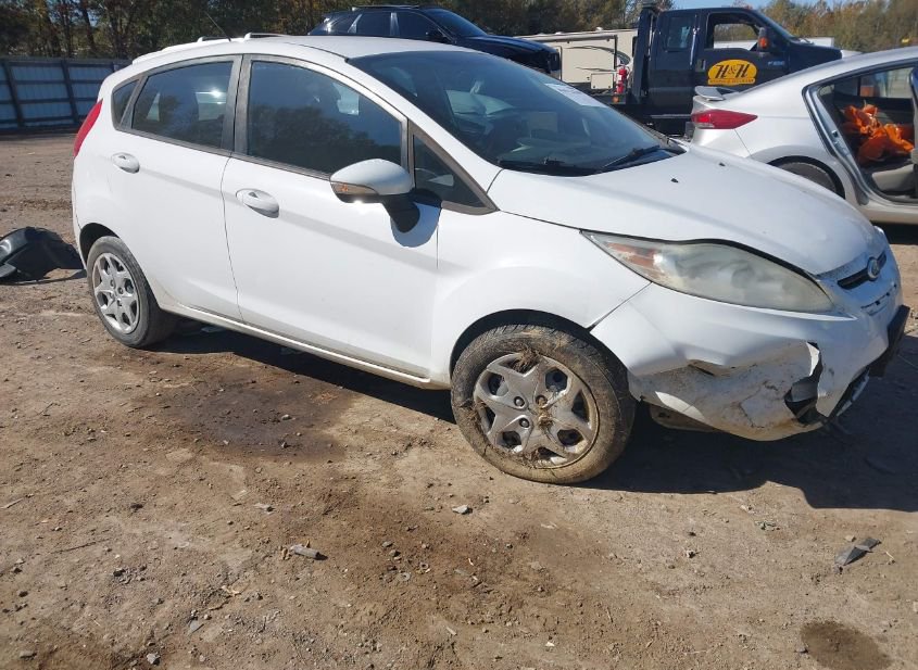 2013 FORD FIESTA SE photo