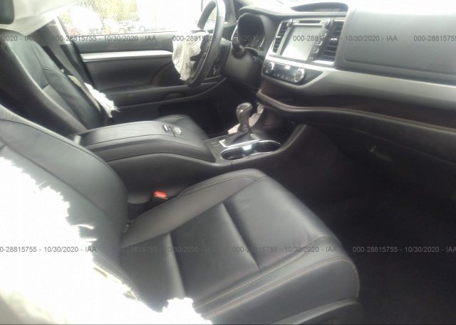 пригнать из сша 2019 TOYOTA HIGHLANDER 5TDJZRFH0KS980356