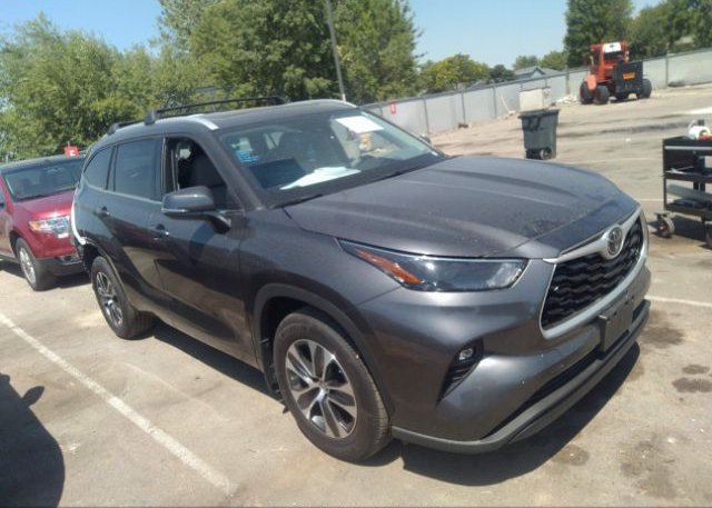 2022 TOYOTA HIGHLANDER (VIN: 5TDGZRBH4NS209189)