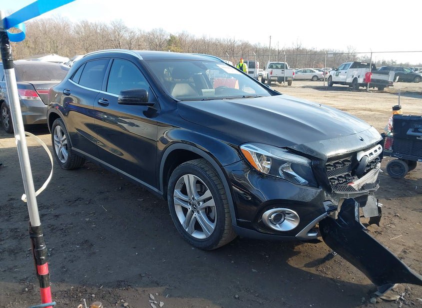 2019 MERCEDES-BENZ GLA 250 4MATIC photo