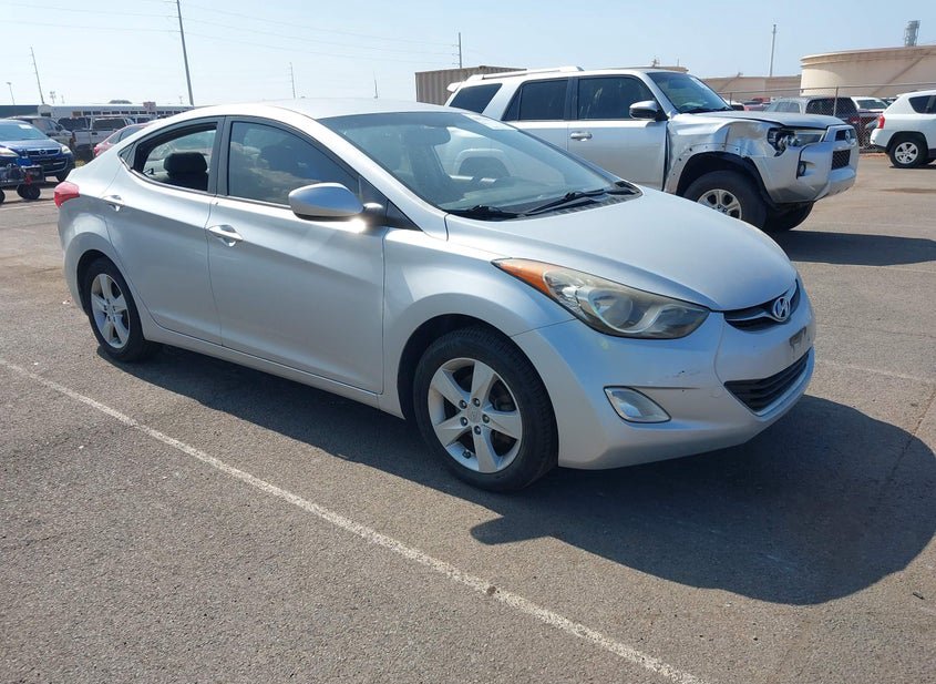 2013 Hyundai Elantra 1.8L photo