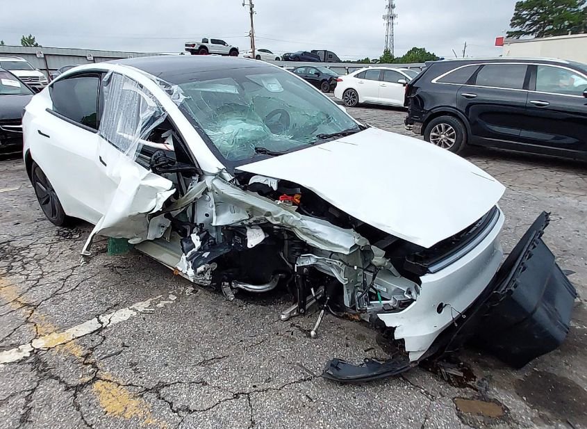 2026 TESLA MODEL Y LONG RANGE DUAL MOTOR ALL-WHEEL DRIVE/LONG RANGE LAUNCH SERIES photo