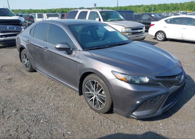 2021 TOYOTA CAMRY (VIN: 4T1G31AK8MU569801)