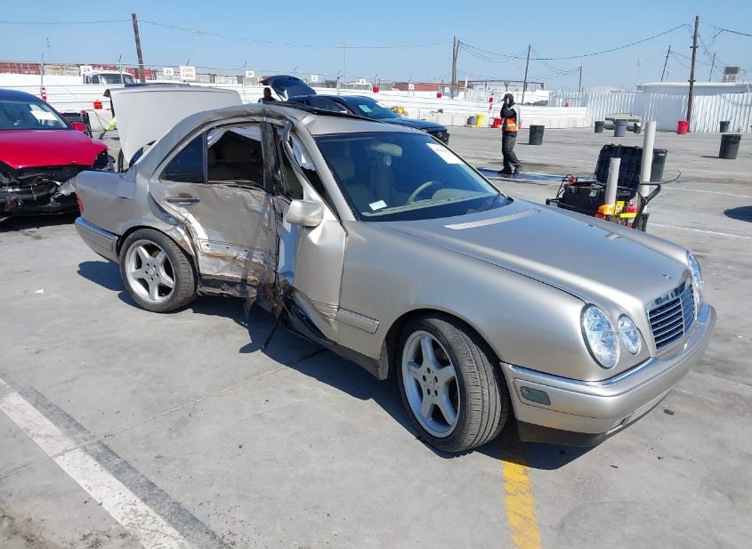 1999 Mercedes-Benz E 320 3.2L photo