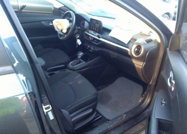 2021 KIA FORTE(VIN: 3KPF24AD2ME337764