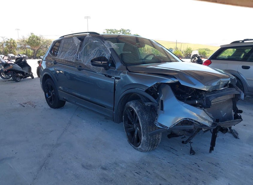 2023 Volkswagen Tiguan 2.0L photo
