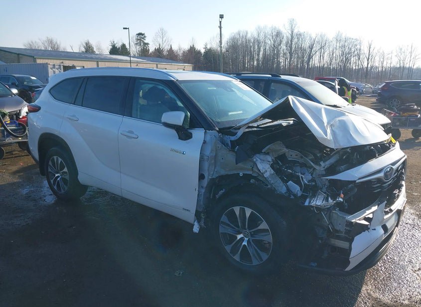2020 TOYOTA HIGHLANDER HYBRID XLE photo