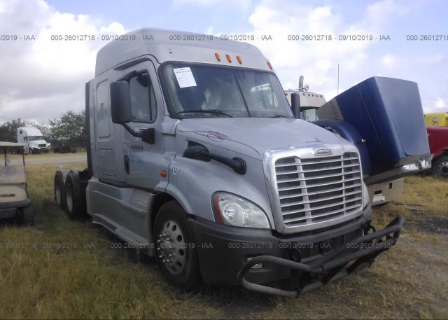 Freightliner San Antonio >> 3akjghdv5fsgg5614 Clear Gray Freightliner Cascadia 113 At Freightliner San Antonio >> 3akjghdv5fsgg5614 Clear Gray Freightliner Cascadia 113 At