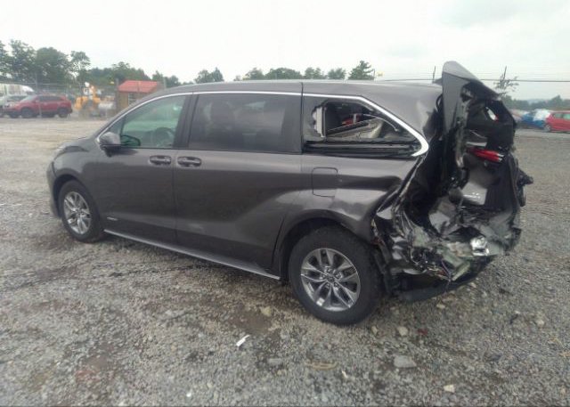 2021 TOYOTA SIENNA(VIN: 5TDKRKEC6MS024481