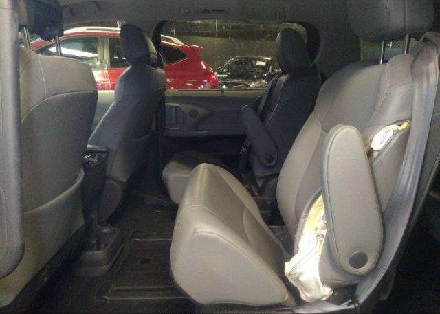 2021 TOYOTA SIENNA(VIN: 5TDYSKFC6MS008133