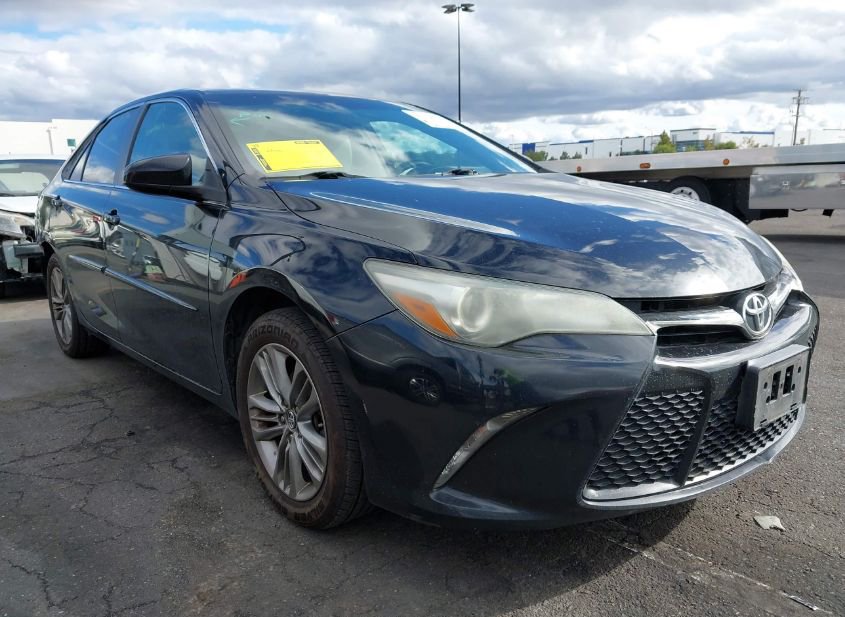 2016 TOYOTA CAMRY SE photo